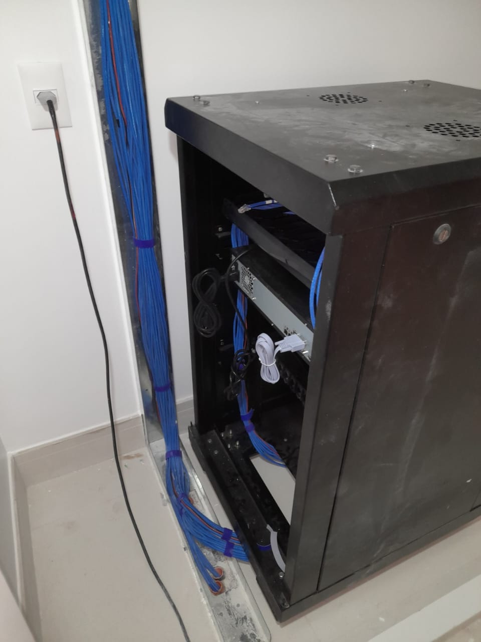 JA Instalações Elétricas